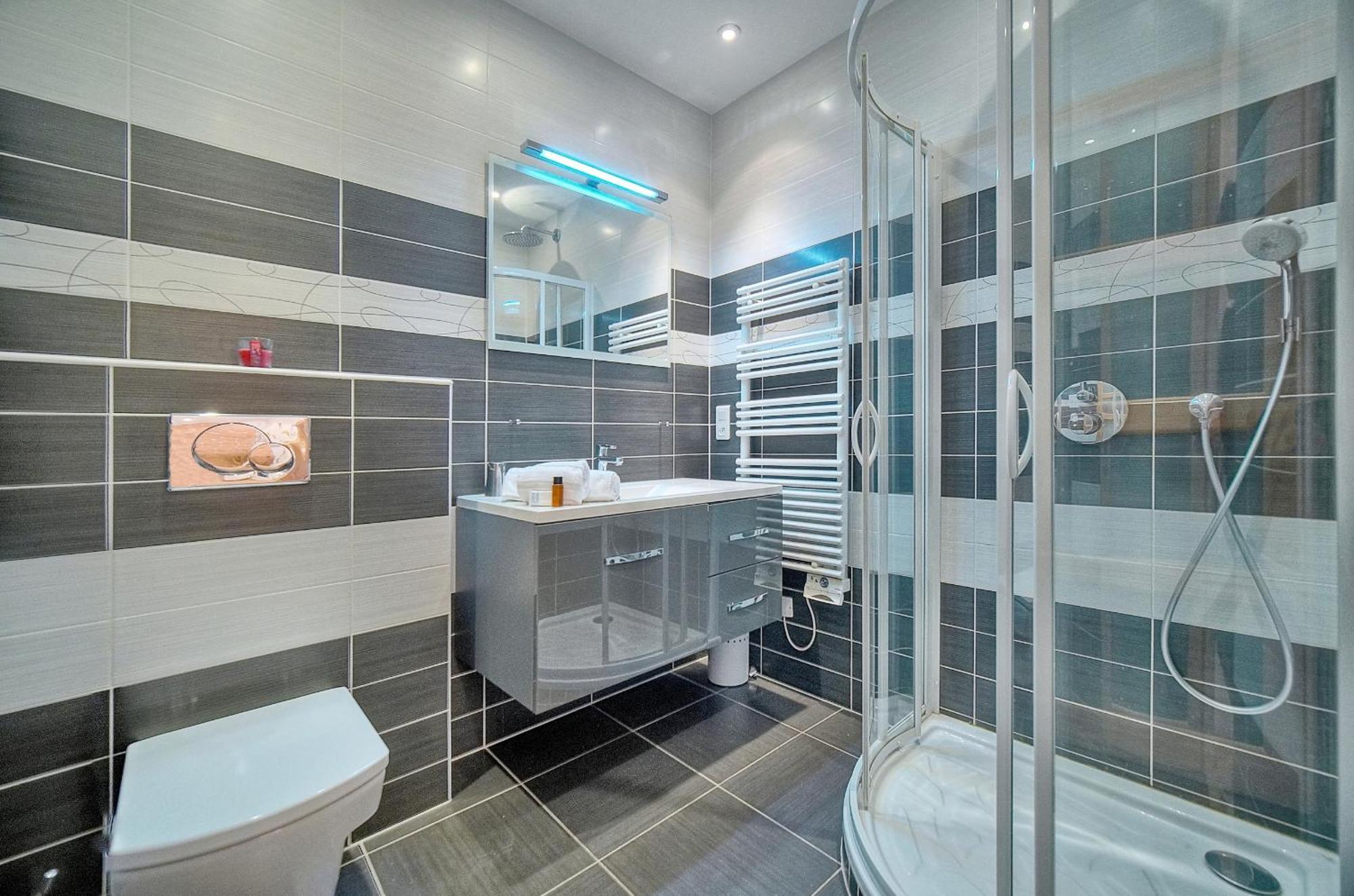 Moderne 3 Pieces Idealement Situe Centre De Cannes L! A2B22 Esterno foto